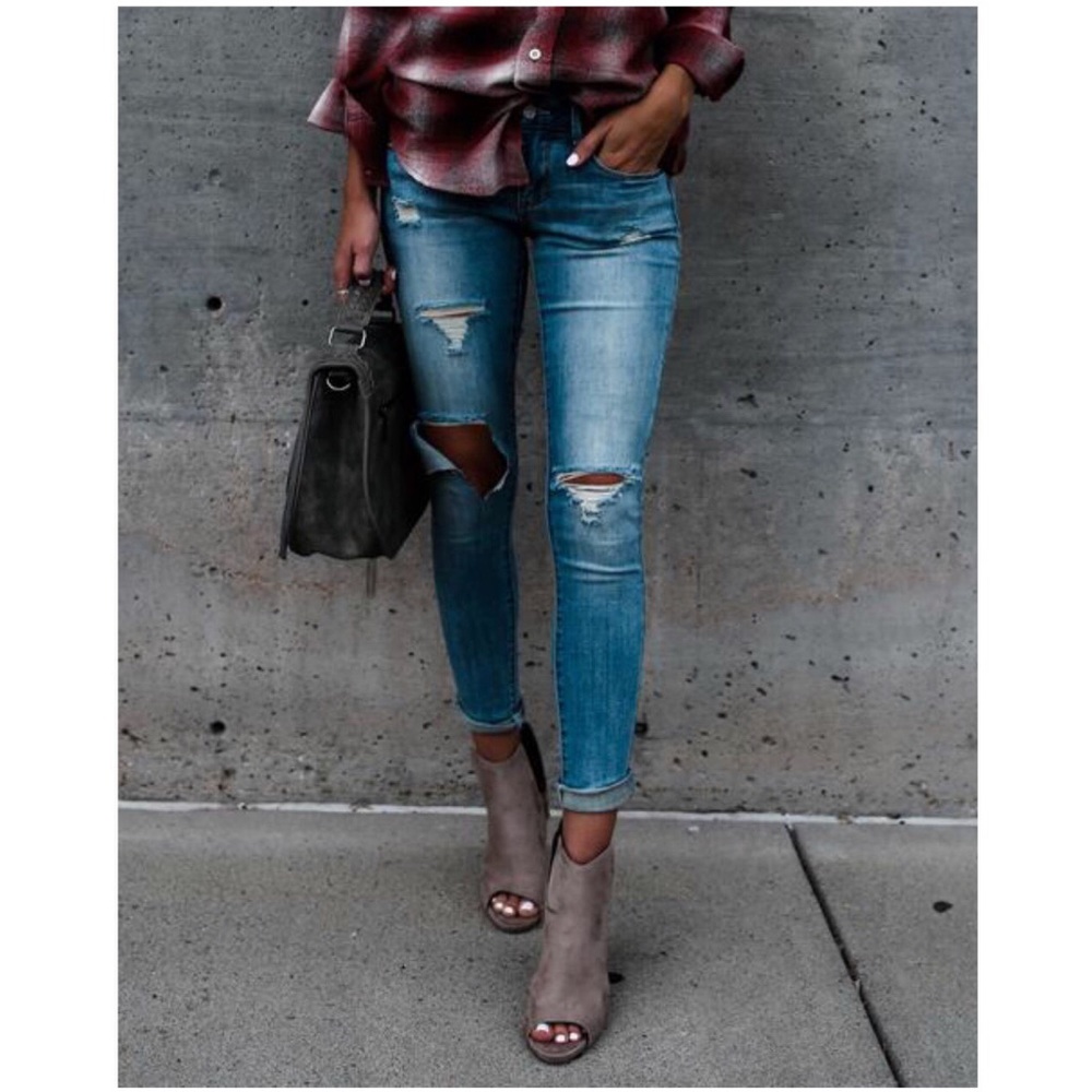 Socialite Distressed Skinnies